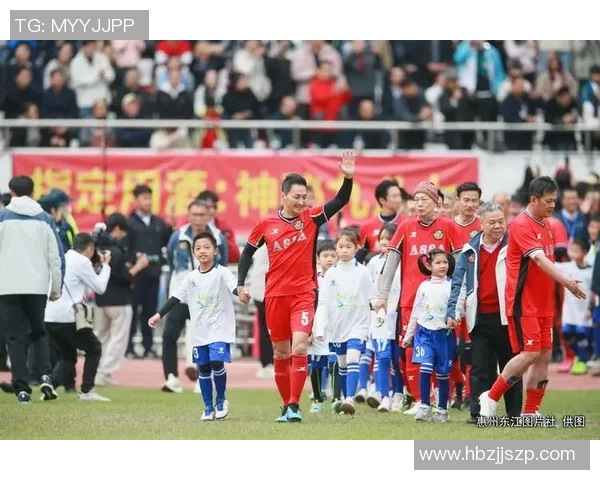 全球最顶尖足球巨星全解析：他们如何征服赛场与球迷心灵