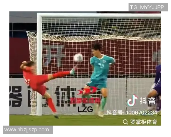 外国足球球星巧妙运用身体挡球技巧分析及其战术价值探讨