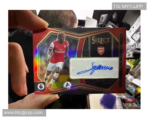 帕尼尼球星卡足球厚卡珍藏版引领收藏热潮投资价值逐渐攀升