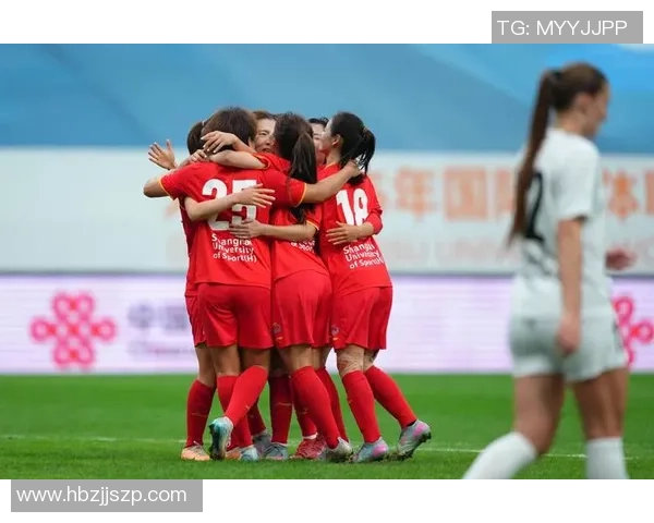 男足球星亲临女足世界杯现场 见证女子足球崛起与精彩对决